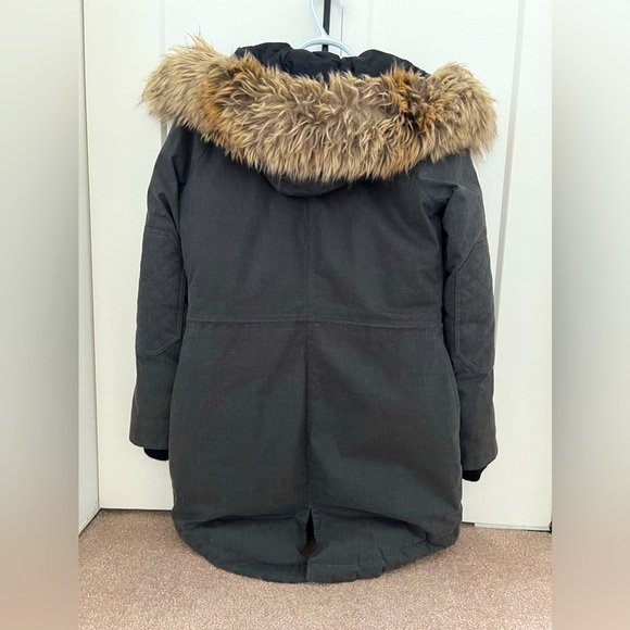 Aritzia community paradigm parka - Picture 2 of 3